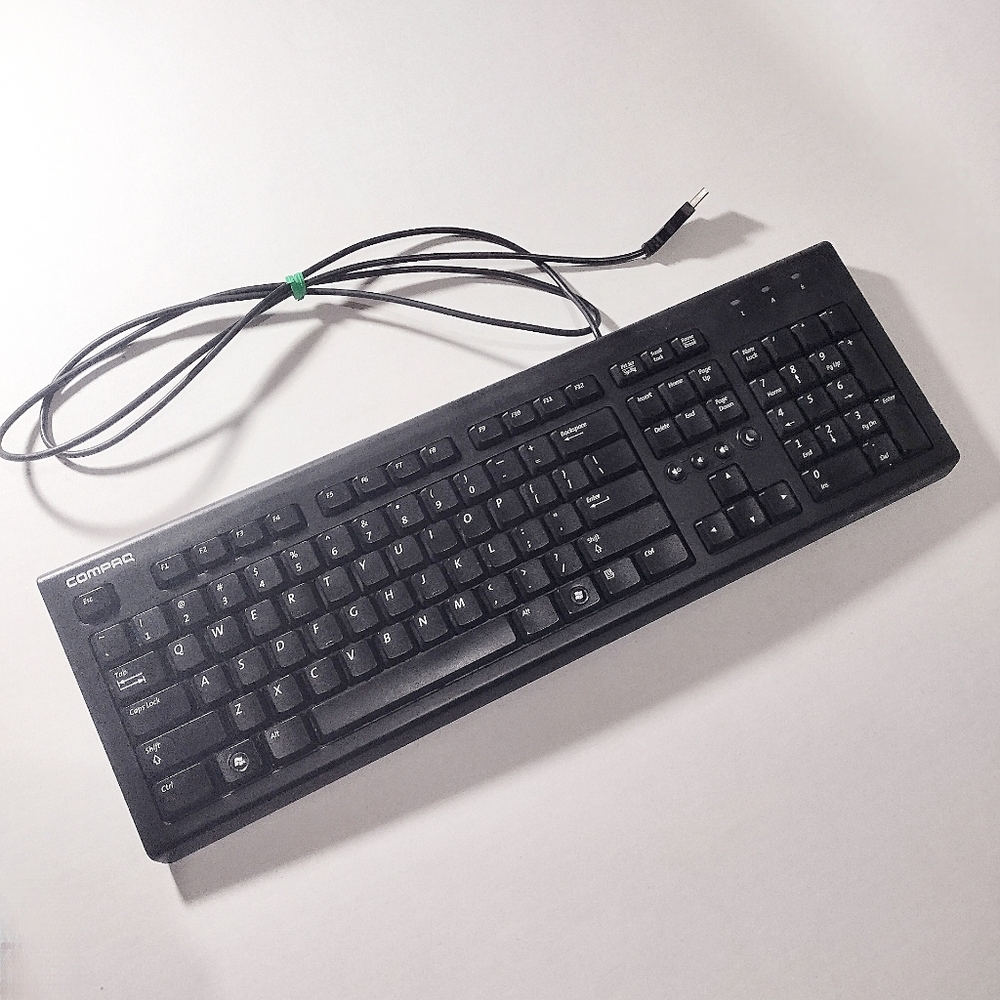 Compaq HP PRU1101U Wired Keyboard